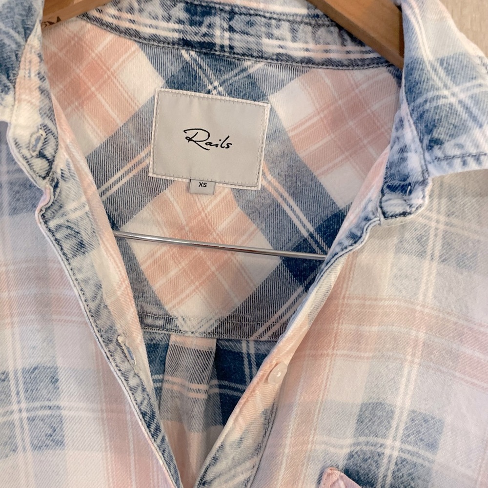 Nwot Rails Hunter Button Down With Denim Distress… - image 3